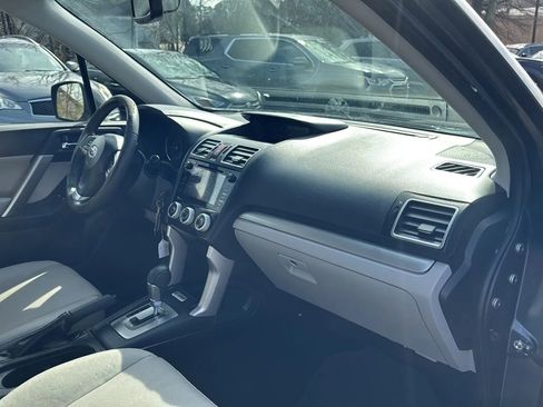 Used 2016 Subaru Forester 2.5i Limited image 11