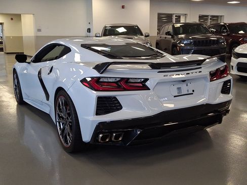 Used 2023 Chevrolet Corvette Stingray Coupe w/ Z51 Performance Package RWD image 4