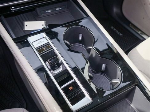 New 2026 Volkswagen Atlas SE image 28