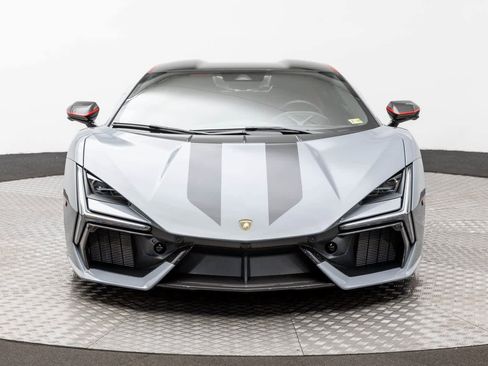 Used 2024 Lamborghini Revuelto image 6
