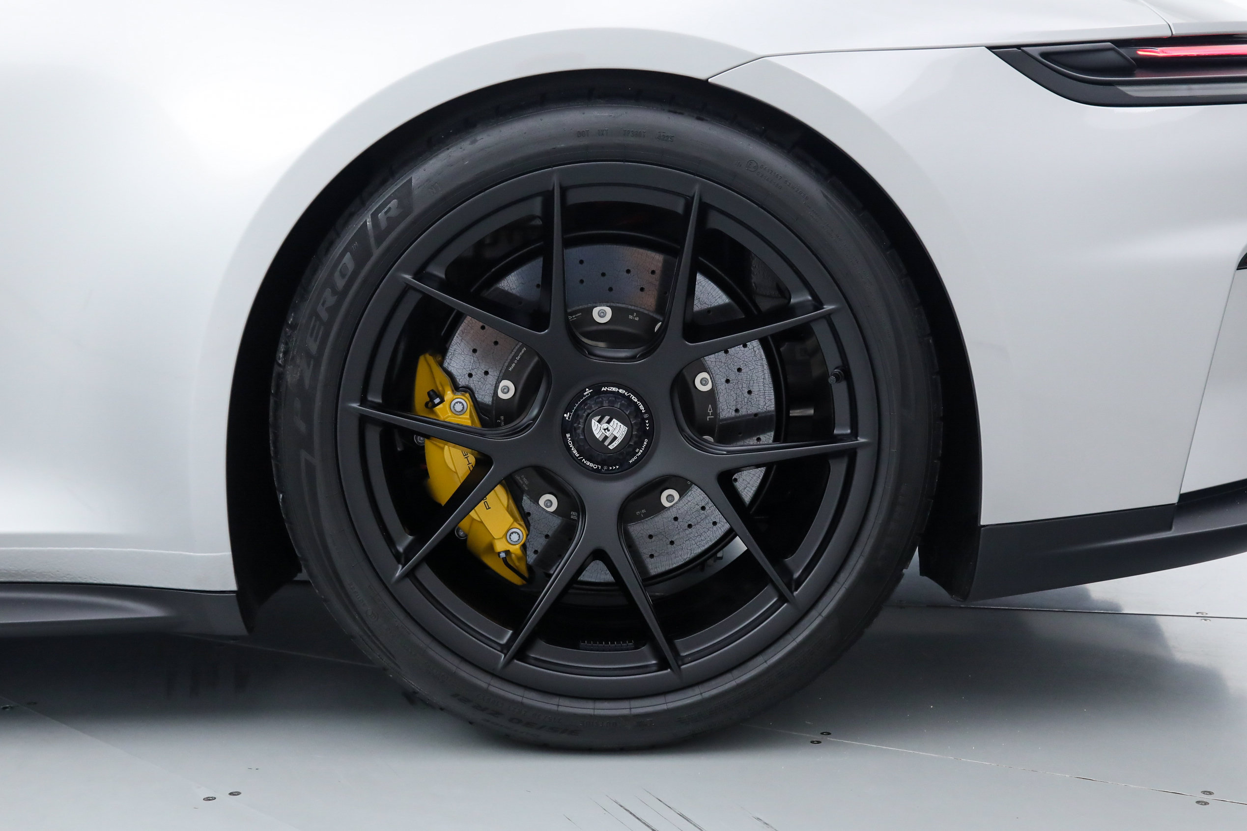 Used 2026 Porsche 911 GT3 RWD image 40
