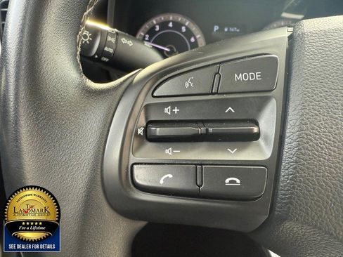 Used 2022 Hyundai Venue SEL w/ Cargo Package image 10