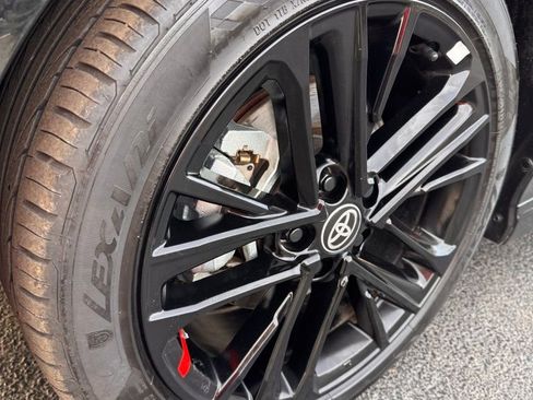 Used 2025 Toyota Camry SE image 30