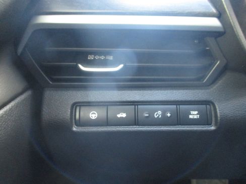 Used 2024 Nissan Altima 2.5 SV w/ SV Premium Package image 14