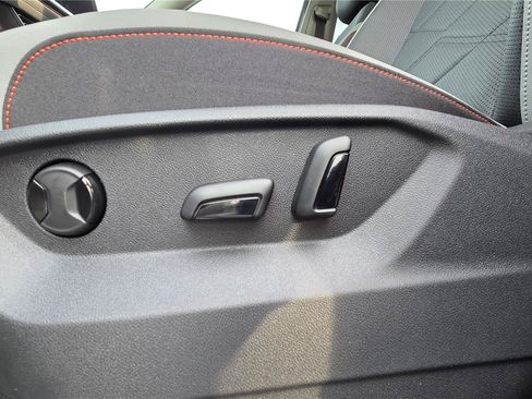 New 2026 Volkswagen Atlas Peak Edition AWD/4WD image 14
