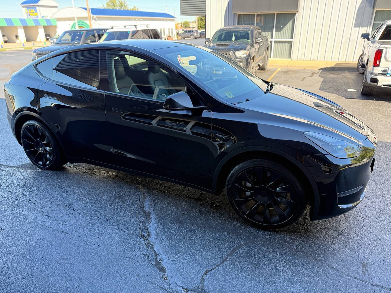 Used 2023 Tesla Model Y Long Range AWD/4WD image 6