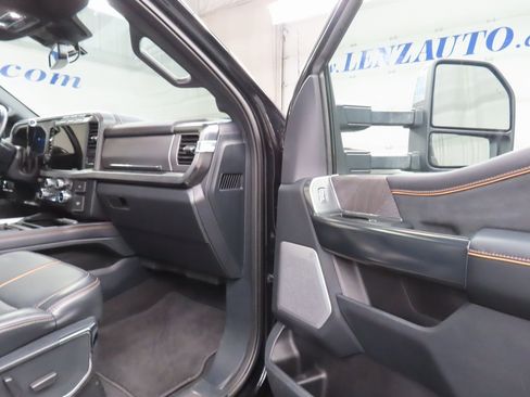 Used 2024 Ford F250 Platinum image 31