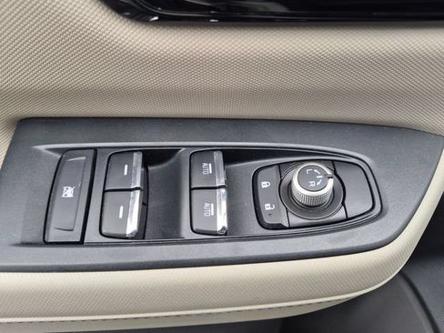 Used 2025 Subaru Forester Limited AWD/4WD image 12