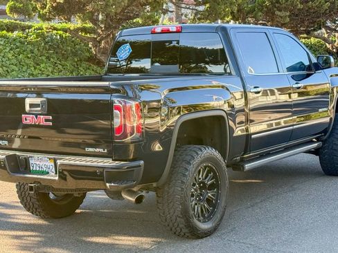Used 2017 GMC Sierra 1500 Denali w/ Denali Ultimate Package image 9