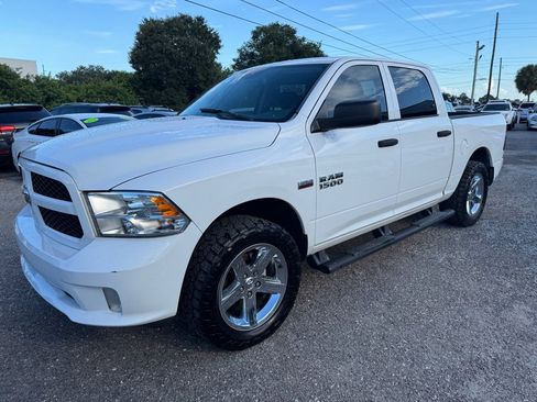 Used 2015 RAM 1500 Express RWD image 1