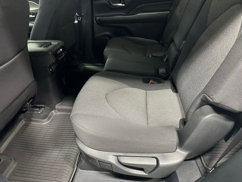 Used 2025 Toyota Grand Highlander AWD image 46