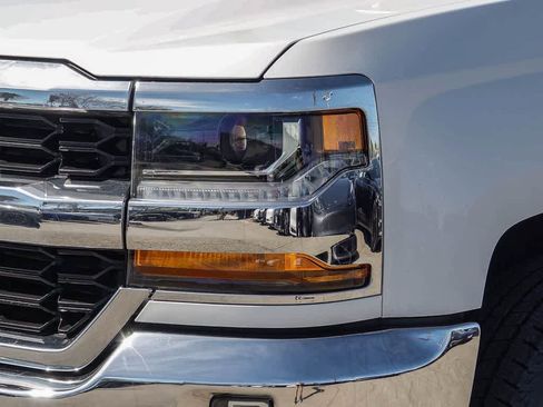 Used 2018 Chevrolet Silverado 1500 LT w/ All Star Edition image 8