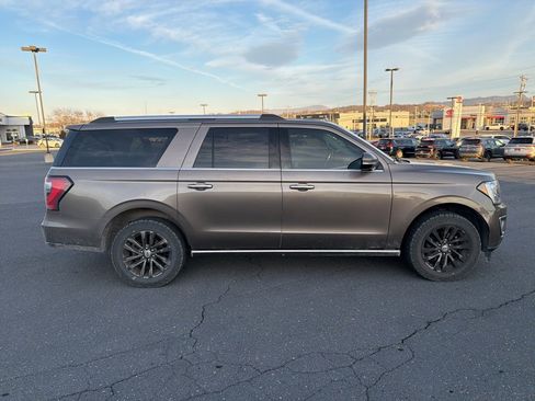 Used 2019 Ford Expedition Max Limited image 6