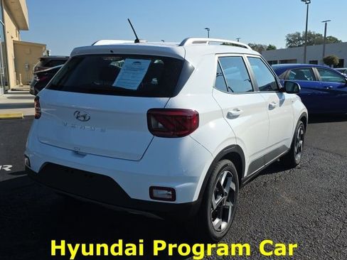 Certified 2026 Hyundai Venue SEL image 4