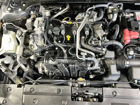 Certified 2025 Nissan Altima 2.5 SR image 17