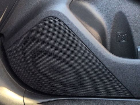 Used 2017 Subaru Impreza 2.0i Premium image 30