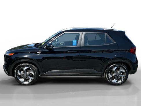 Certified 2026 Hyundai Venue SEL FWD image 2