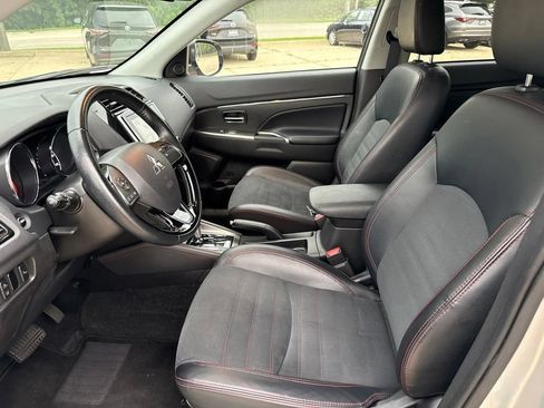 Used 2024 Mitsubishi Outlander Sport SE AWD/4WD image 12