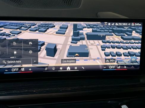 Used 2026 BMW X5 xDrive50e w/ M Sport Package image 22