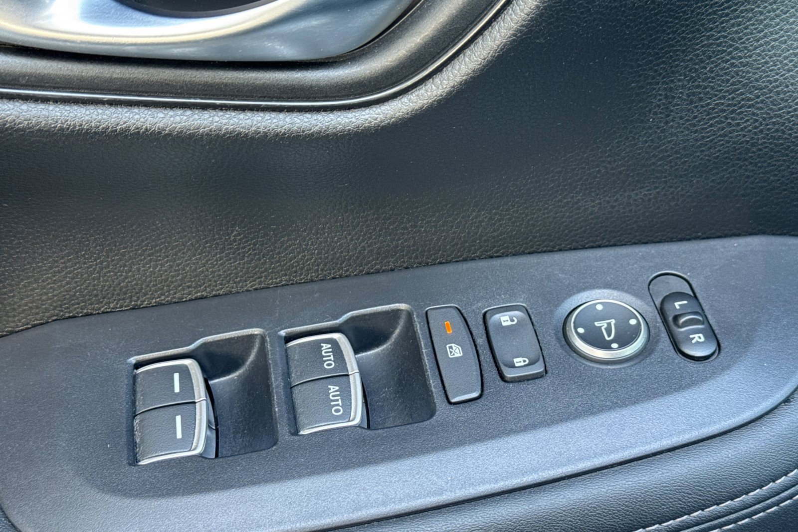 Certified 2024 Honda HR-V EX-L image 13