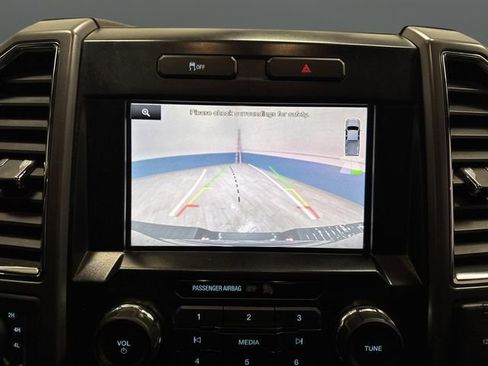 Used 2015 Ford F150 XLT w/ Equipment Group 302A Luxury image 9