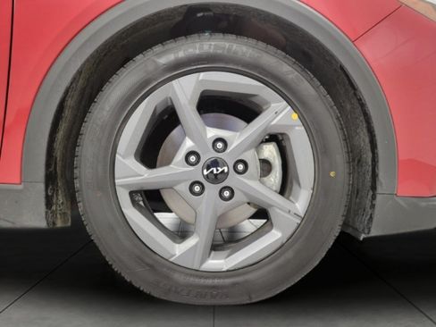 Used 2025 Kia K4 FWD image 3
