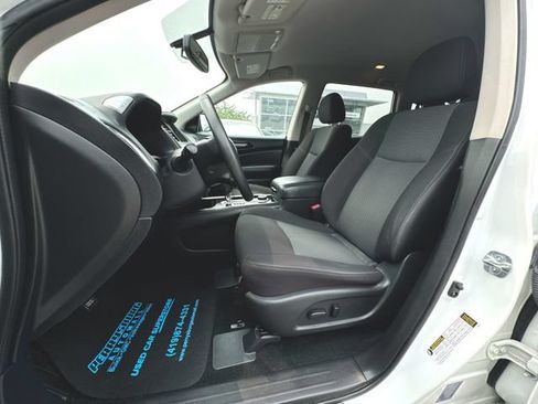 Used 2019 Nissan Pathfinder SV AWD/4WD image 18