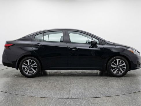 Used 2025 Nissan Versa SV FWD image 11