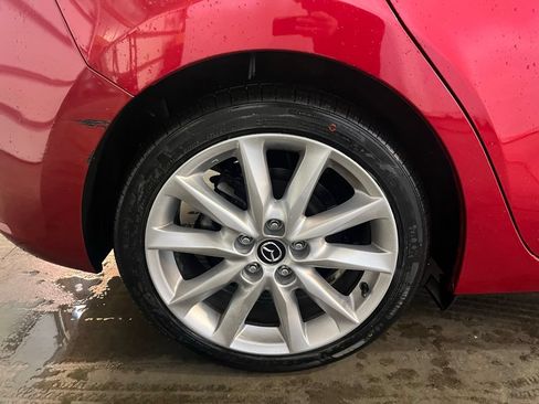 Used 2017 MAZDA MAZDA3 Grand Touring FWD image 32