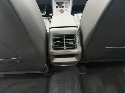 New 2026 Volkswagen Tiguan SE R-Line FWD image 25