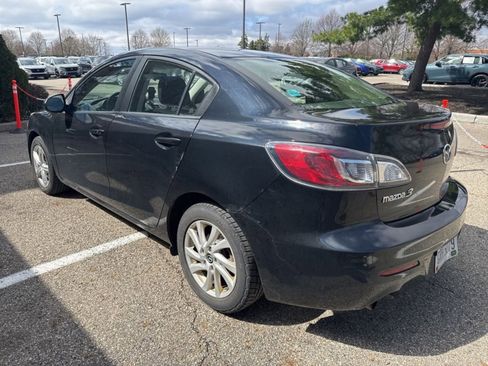 Used 2013 MAZDA MAZDA3 i Touring w/ Preferred Equipment Pkg image 6