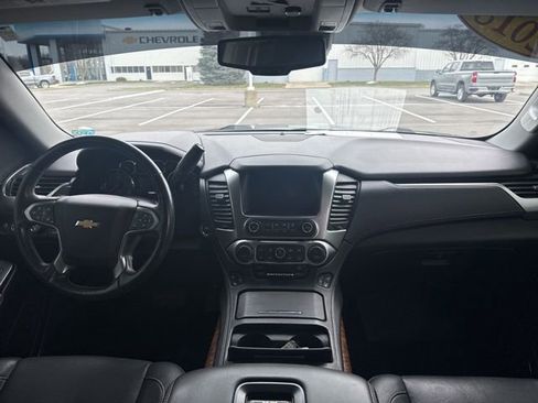 Used 2018 Chevrolet Suburban Premier image 34