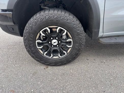 Used 2024 Chevrolet Silverado 1500 ZR2 image 7