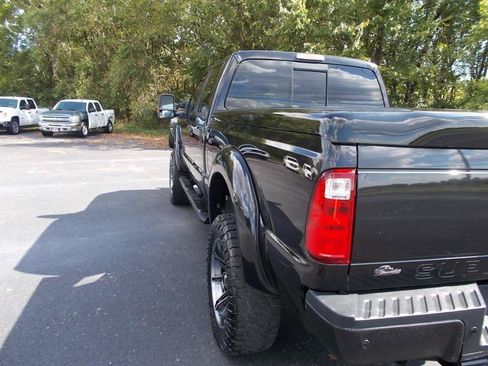 Used 2013 Ford F250 Lariat w/ Lariat Ultimate Pkg AWD/4WD image 4