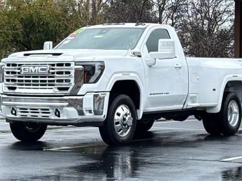 Used 2024 GMC Sierra 3500 SLE w/ SLE Convenience Package image 14