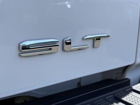 Used 2021 GMC Sierra 1500 SLT w/ SLT Premium Plus Package AWD/4WD image 12