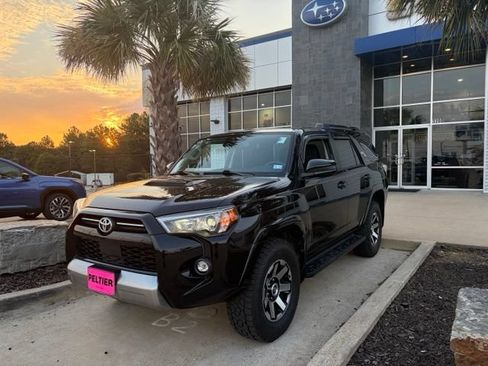 Used 2021 Toyota 4Runner TRD Off-Road AWD/4WD image 3