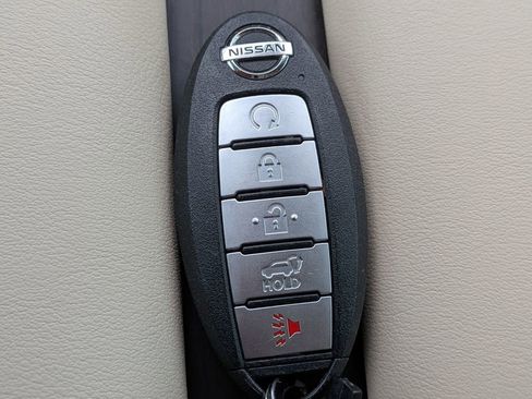 Used 2022 Nissan Murano Platinum w/ Cargo Package image 32