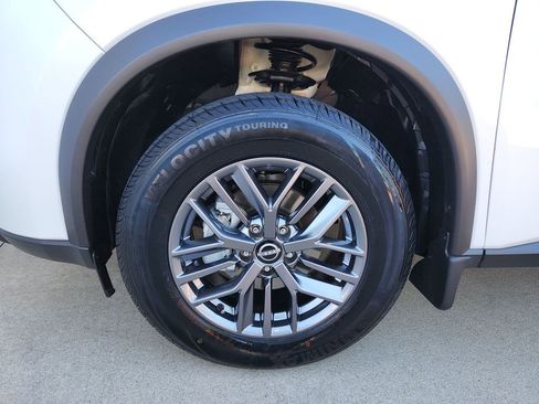 Certified 2024 Nissan Rogue S image 29