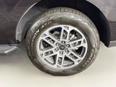 Used 2025 Ford Expedition Active AWD/4WD image 36