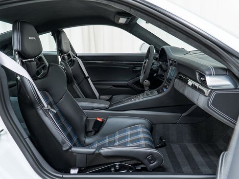 Used 2016 Porsche 911 R RWD image 35