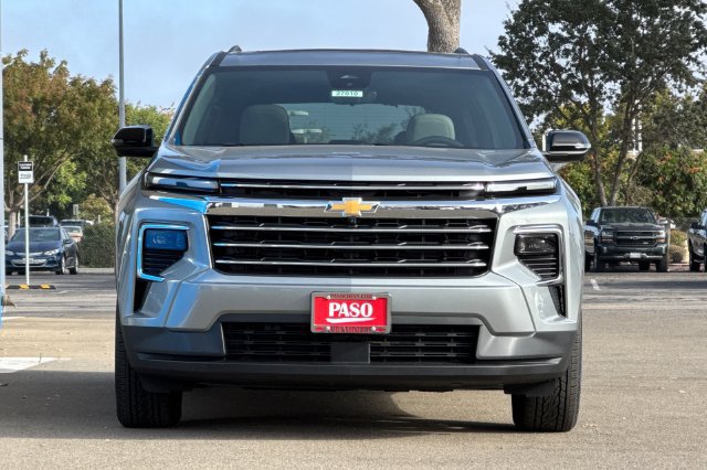 New 2027 Chevrolet Traverse LT w/ Sun and Wheel Package FWD image 15
