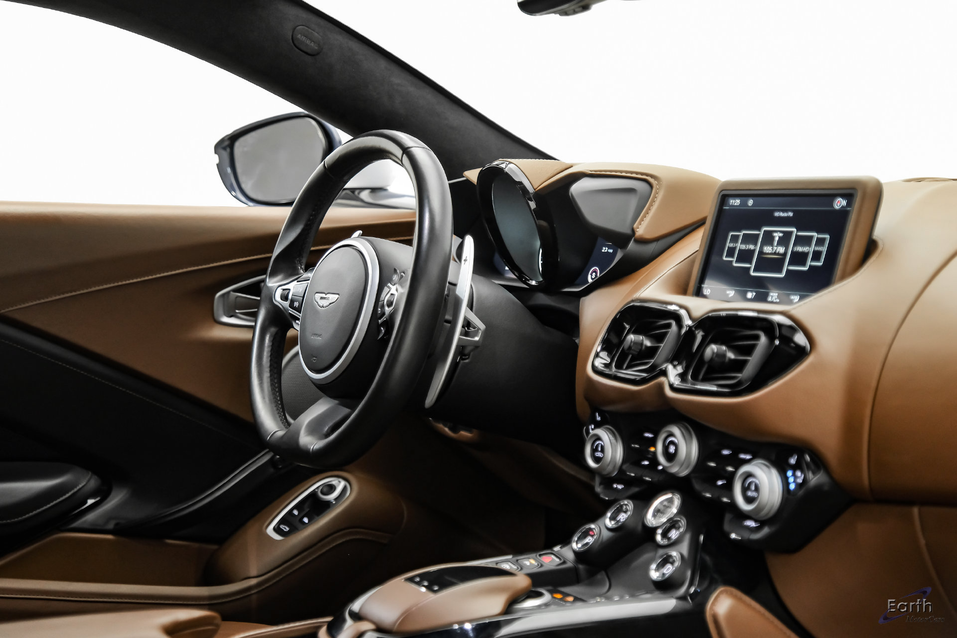 Used 2020 Aston Martin V8 Vantage Coupe RWD image 44