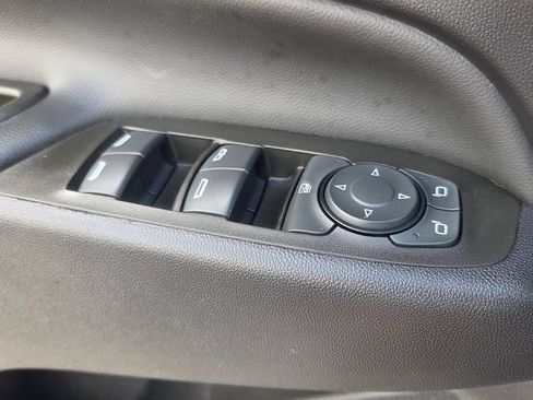 Used 2023 Chevrolet Equinox LT FWD image 33