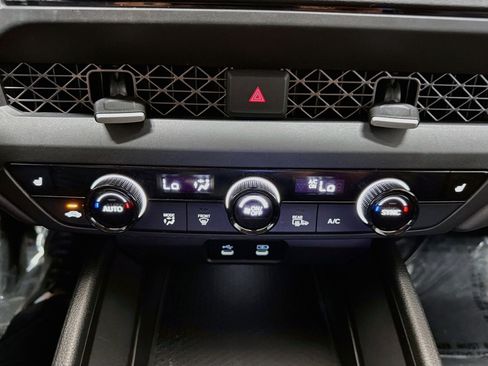 Used 2023 Honda Accord EX image 11