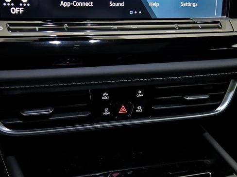 Certified 2024 Volkswagen Atlas SE image 15