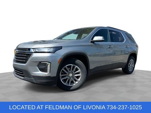 Used 2023 Chevrolet Traverse LT FWD image 1
