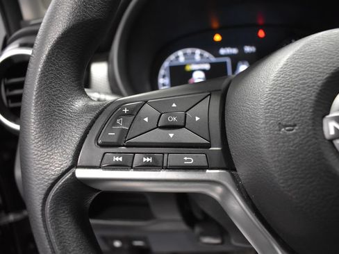 Used 2022 Nissan Kicks SV FWD image 24