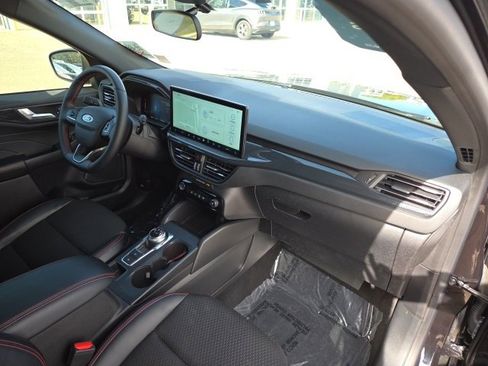 Used 2025 Ford Escape ST-Line w/ Tech Pack #1 image 15