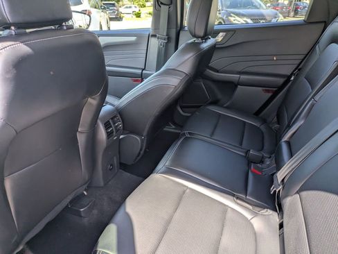 Used 2025 Ford Escape Platinum AWD/4WD image 12